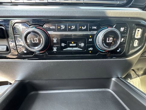 Used 2024 Chevrolet Silverado 3500 High Country w/ High Country Premium Package image 23