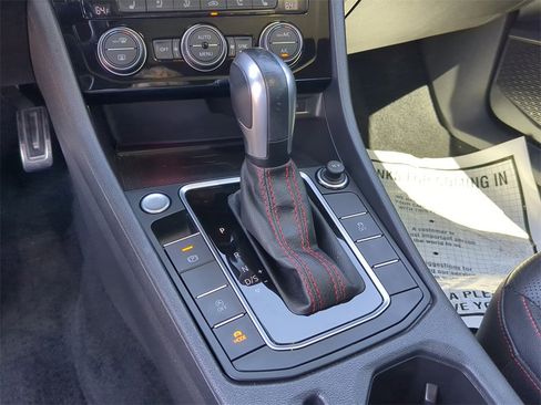 Used 2021 Volkswagen Jetta GLI Autobahn image 25