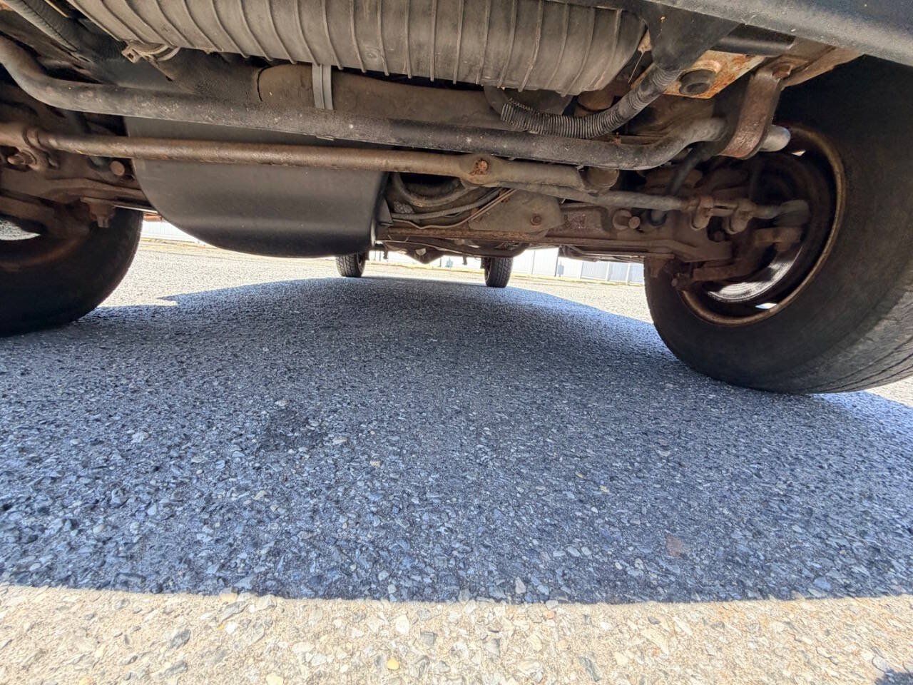 Used 2006 Ford E-350 and Econoline 350 XL RWD image 9