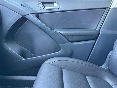 Used 2017 Volkswagen Tiguan S AWD/4WD image 22