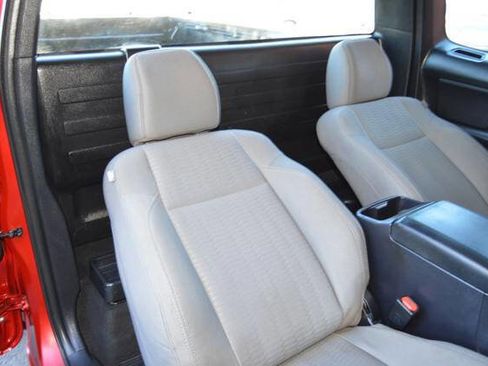 Used 2017 Toyota Tacoma 4x4 Access Cab image 38