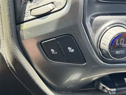 Used 2018 Chevrolet Silverado 1500 LTZ Z71 AWD/4WD image 19