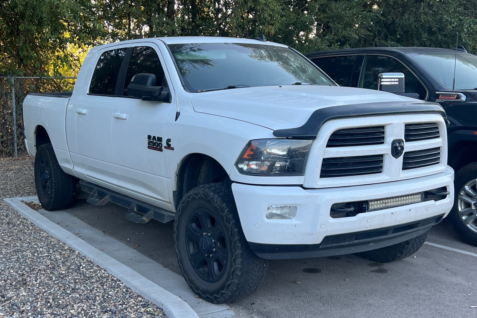 Used 2017 RAM 2500 Big Horn w/ Sport Appearance Group AWD/4WD image 2