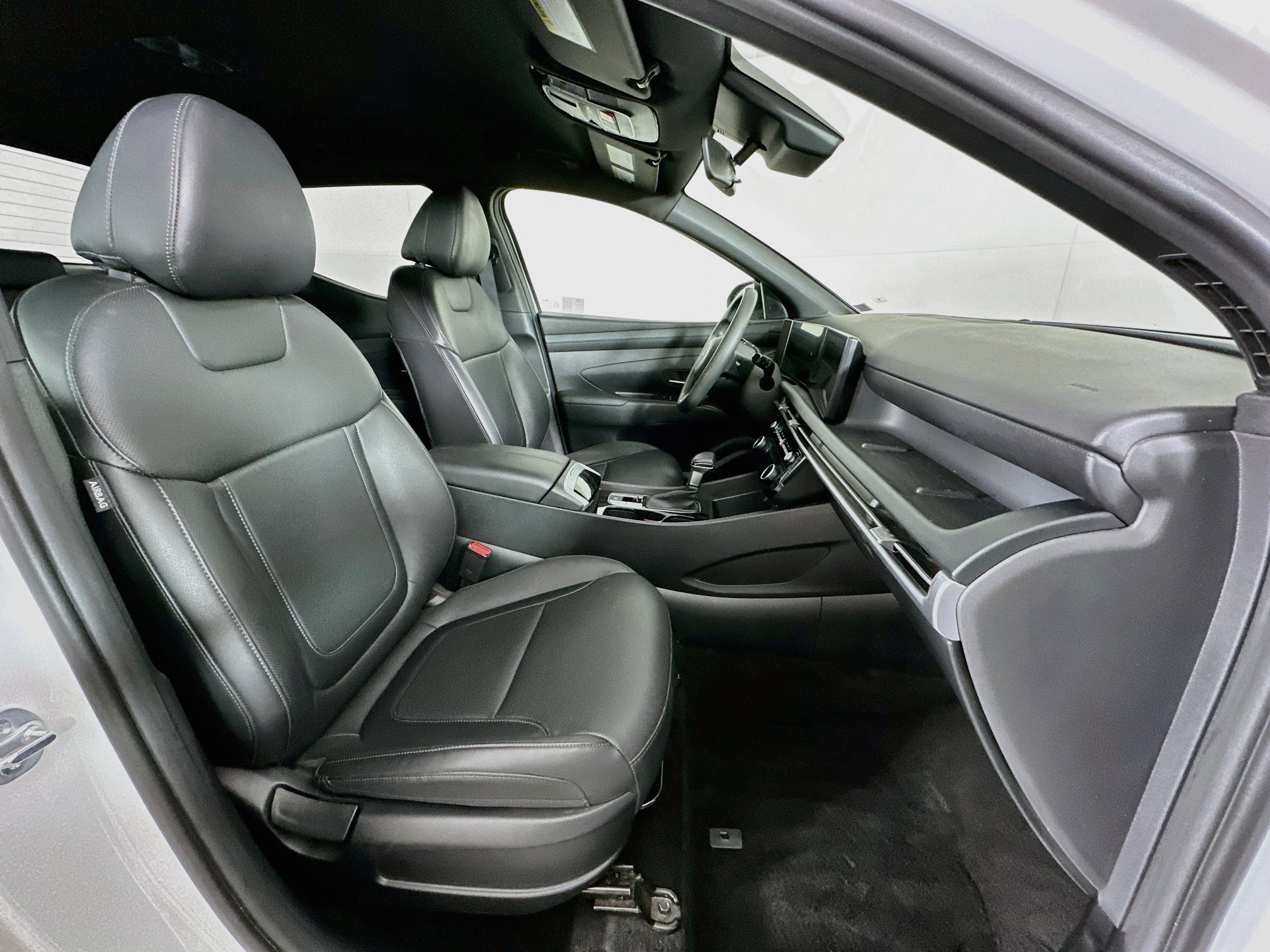 Used 2025 Hyundai Santa Cruz SEL AWD/4WD image 29