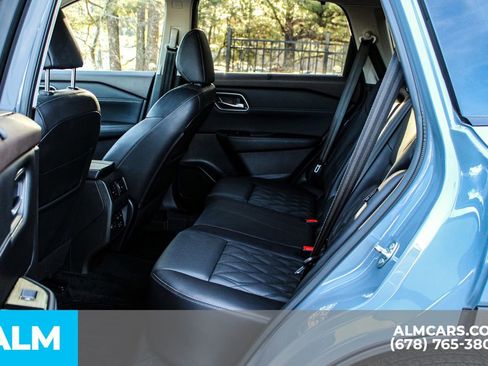 Used 2023 Nissan Rogue Platinum w/ Platinum Premium Package image 17