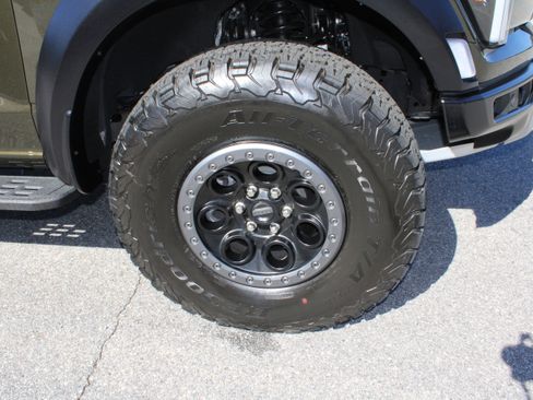 Used 2025 Ford F150 Raptor image 9