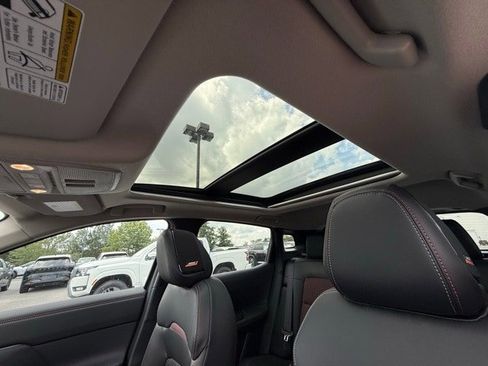 New 2025 Nissan Kicks SR w/ SR Premium Package image 13