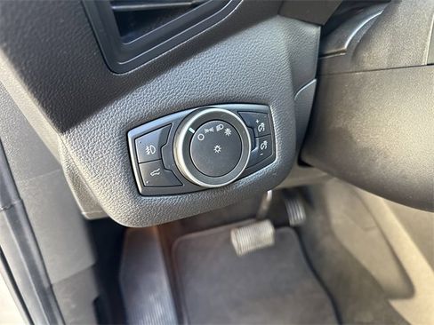 Used 2019 Ford Escape SE image 19