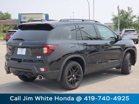 Used 2024 Honda Passport Black Edition image 16