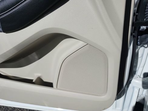 Used 2023 Ford Edge Titanium image 26