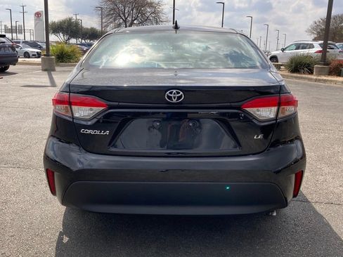 Used 2024 Toyota Corolla LE image 6