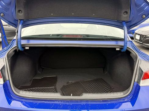 Certified 2023 Hyundai Elantra SE FWD image 7