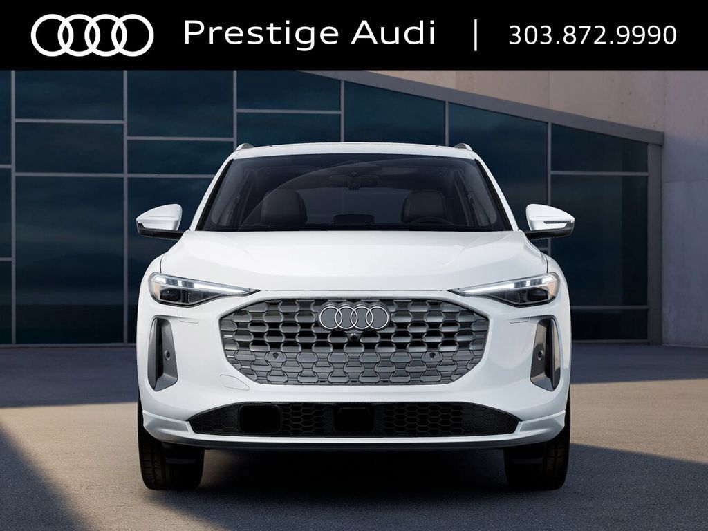 Used 2026 Audi Q5 Premium Plus w/ Premium Plus AWD/4WD image 3