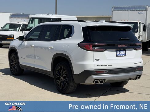 Used 2024 GMC Acadia Elevation w/ Luxury Package AWD/4WD image 7