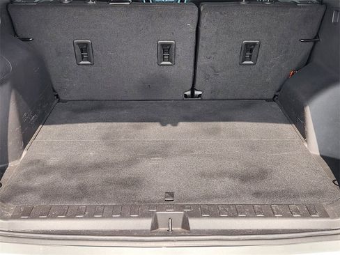 Used 2024 Chevrolet Equinox LT image 33