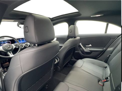 Used 2025 Mercedes-Benz CLA 250 4MATIC image 23