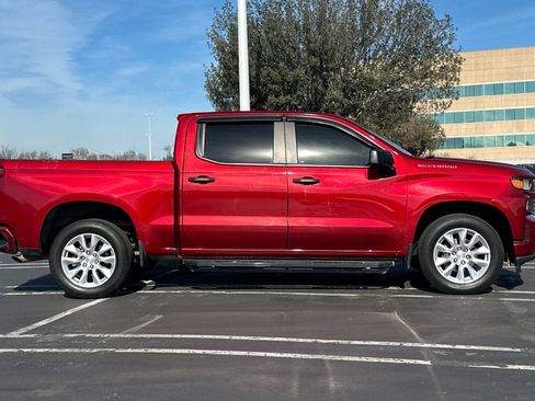 Used 2021 Chevrolet Silverado 1500 Custom image 3