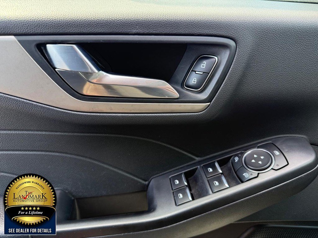 Used 2022 Ford Escape SEL FWD image 8