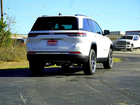 New 2025 Jeep Grand Cherokee Limited image 6