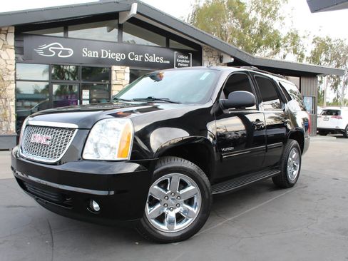 Used 2013 GMC Yukon SLT AWD/4WD image 1