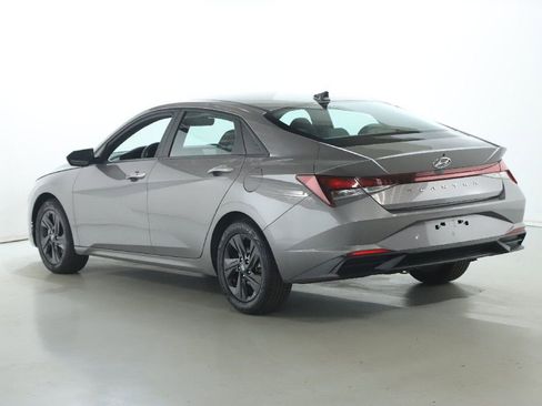 Used 2023 Hyundai Elantra SEL w/ Cargo Package FWD image 40