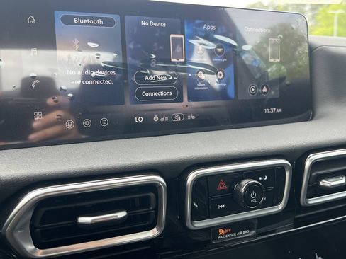 New 2026 Nissan Sentra SV w/ SV Convenience Package FWD image 5