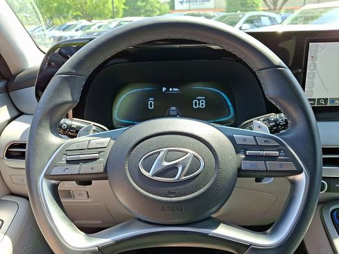 Used 2024 Hyundai Palisade SEL FWD image 19