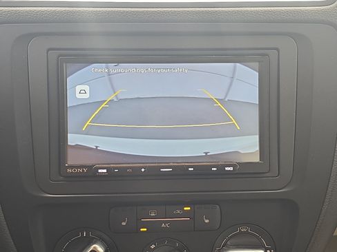 Used 2014 Volkswagen Jetta TDI FWD image 21