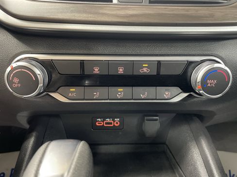 Used 2025 Nissan Altima 2.5 SV FWD image 20