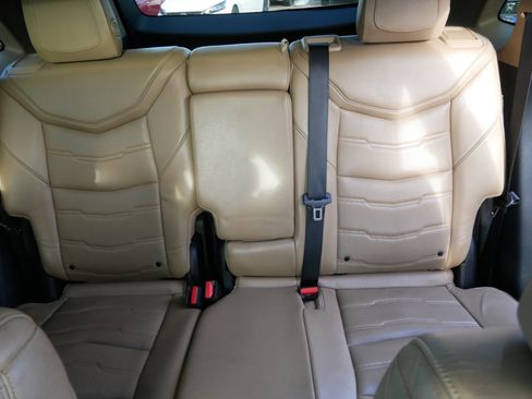 Used 2017 Cadillac XT5 Platinum image 13