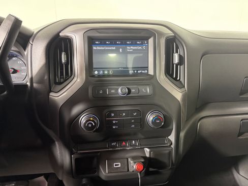 Used 2019 Chevrolet Silverado 1500 Custom w/ Custom Value Package image 22