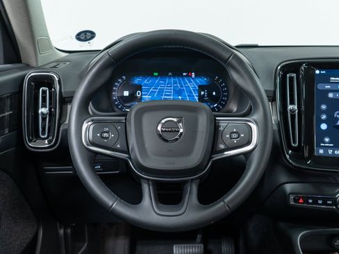 Used 2023 Volvo XC40 B5 Ultimate w/ Protection Package Premier AWD/4WD image 17