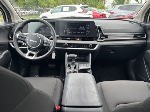 Used 2025 Kia Sportage LX FWD image 40