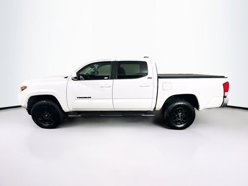 Used 2021 Toyota Tacoma SR5 image 4