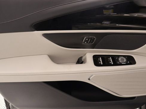 New 2026 Lincoln Nautilus Premier w/ Jet Appearance Package AWD/4WD image 15