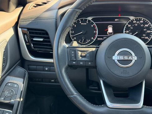 Used 2023 Nissan Rogue SL w/ SL Premium Package image 20