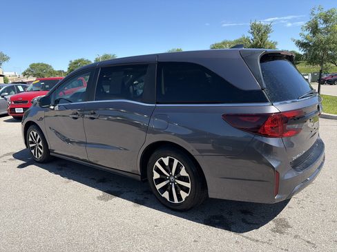 Certified 2025 Honda Odyssey EX-L image 7