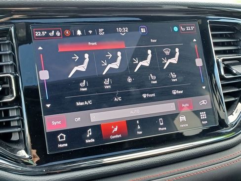 Used 2025 Dodge Durango R/T w/ Blacktop Package AWD/4WD image 24
