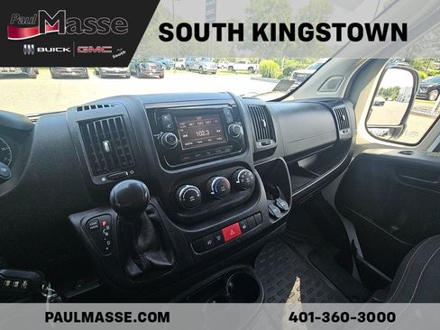 Used 2021 RAM ProMaster 2500 w/ Convenience Group FWD image 7