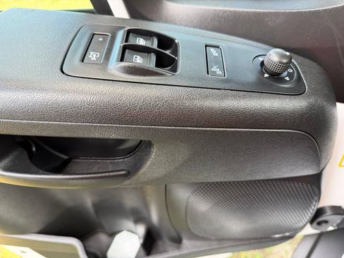Used 2024 RAM ProMaster 2500 w/ Convenience Group FWD image 27