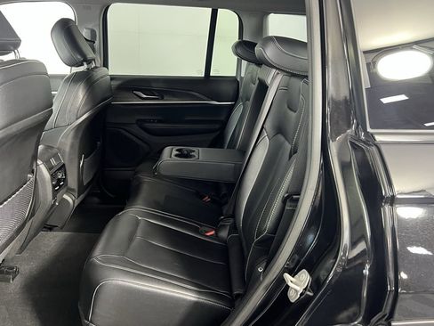 Used 2023 Jeep Grand Cherokee Limited image 26