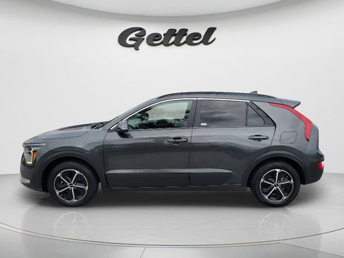 Used 2023 Kia Niro EX FWD image 8