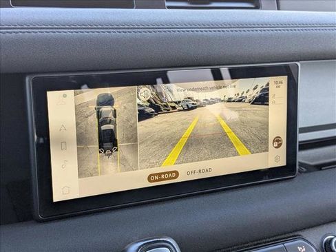 Used 2023 Land Rover Defender 110 X-Dynamic SE image 13