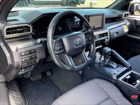 Certified 2025 Toyota Tacoma SR5 image 18