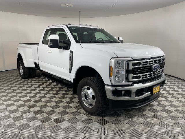 Certified 2024 Ford F350 XL w/ Snow Plow/Camper Package AWD/4WD image 23