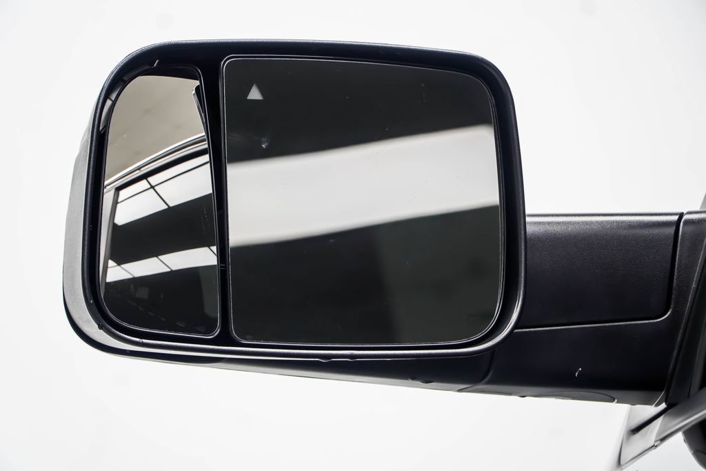 Used 2024 RAM 1500 Big Horn AWD/4WD image 16