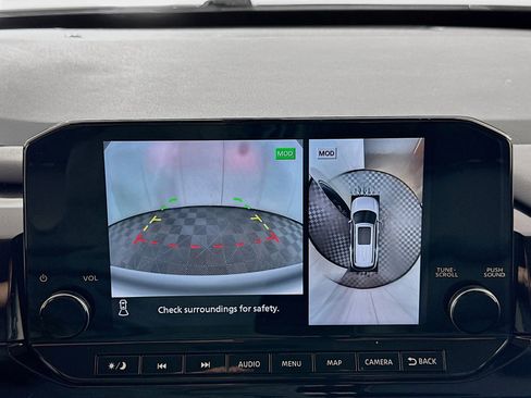 Used 2024 Nissan Pathfinder SL image 22