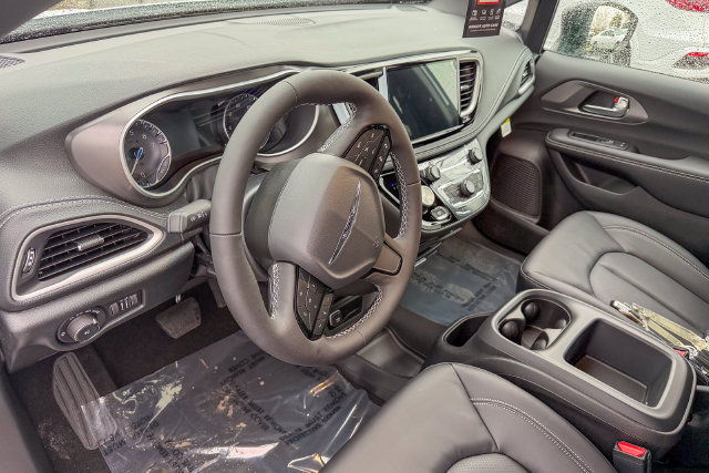New 2026 Chrysler Pacifica Select FWD image 11