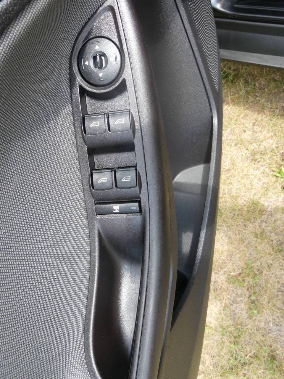 Used 2014 Ford Focus SE w/ Interior Protection Package FWD image 16