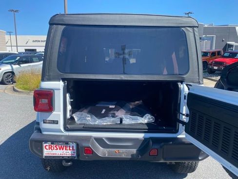 New 2025 Jeep Wrangler Sahara image 7